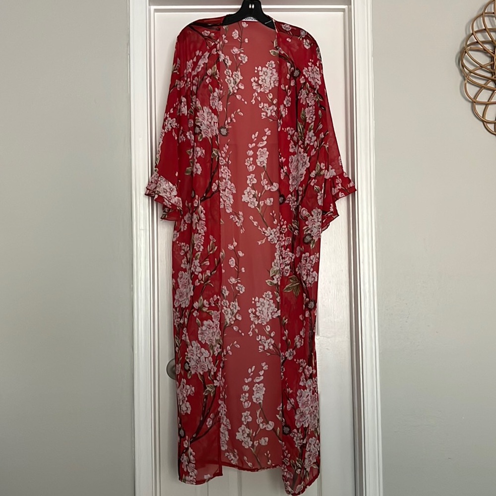 Size 10 red floral chiffon kimono duster